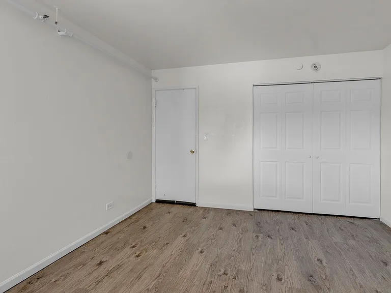 1722 N Mannheim Rd — Photo 11