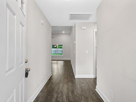 4th image of 129 Eagles Perch Ln