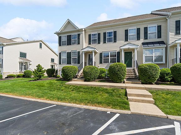 3rd image of 7274 Colonial Affair Dr #11