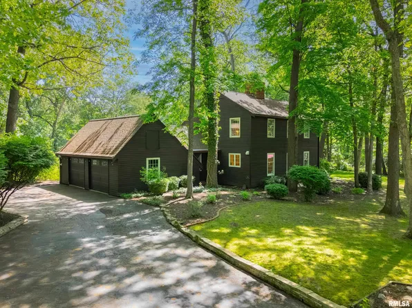 21834 Butternut Ln, Delavan, IL 61734