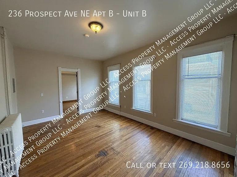 236 Prospect Ave NE #B — Photo 6