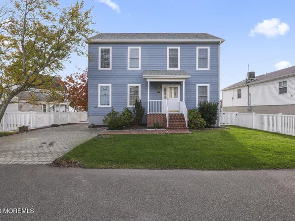 262 Evergreen Dr, Bayville, NJ 08721