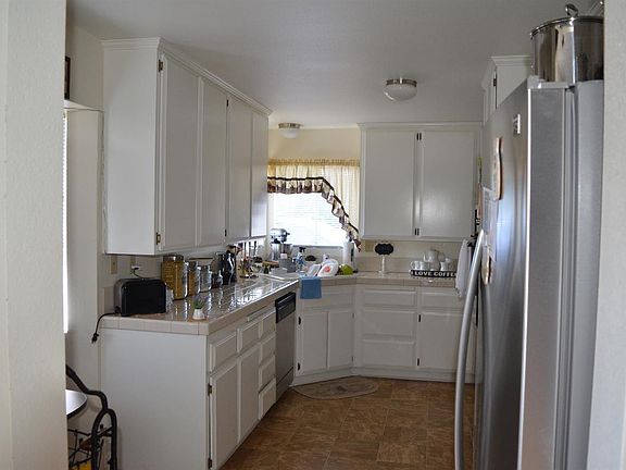 5th image of 9977 Oakwood Ave