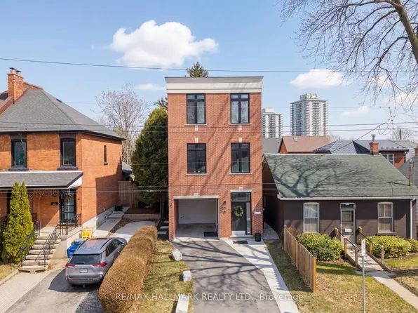 53 Wood St E, Hamilton, ON L8L 3Y2