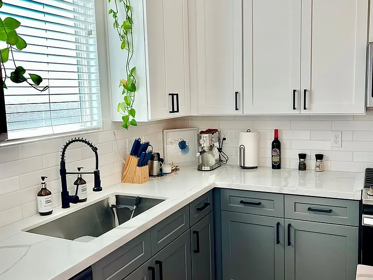7713 Johanna Park Dr — Photo 10