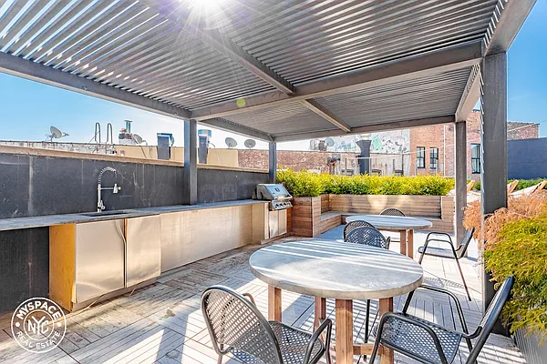 Rented by MySpaceNYC | media 50