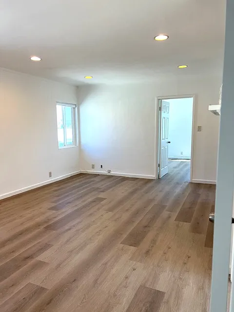 2 bed, 1000 sqft, $2,380 — Photo 4