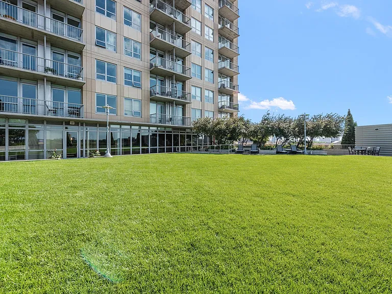 929 Portland Ave #1101 — Photo 34