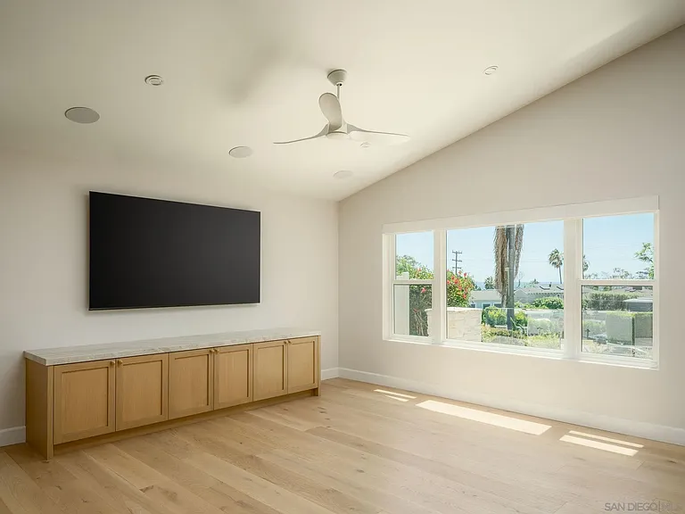 5503 Linda Rosa Ave — Photo 6