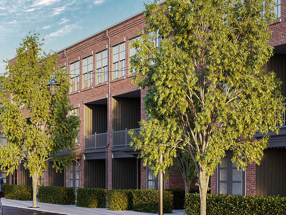 1st image of 202 Main St