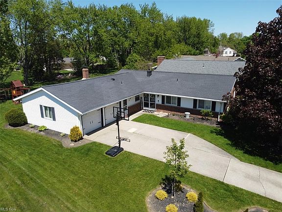 2nd image of 88 Greenbriar Dr