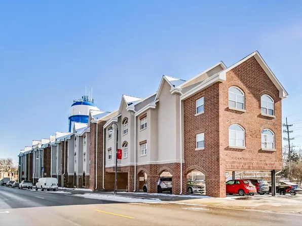 245 Burlington Ave APT 209, Clarendon Hills, IL 60514