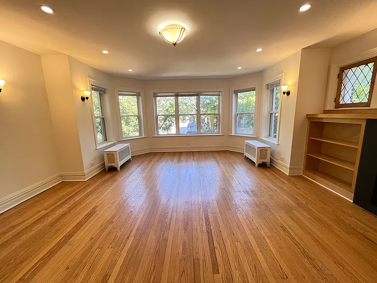 6150 N Hoyne Ave #1 — Photo 18