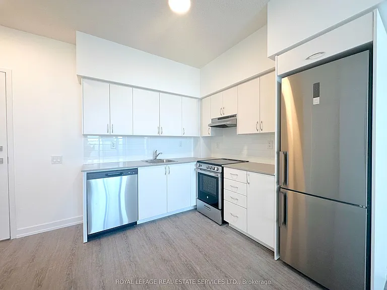 2 River Plate St #1001 — Photo 2