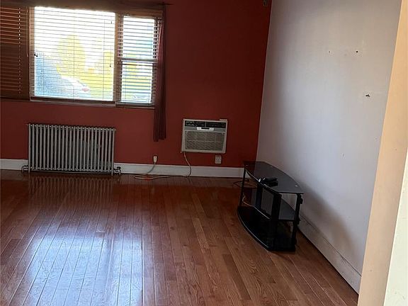 4th image of 1013 Rottkamp Street #1