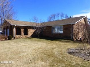 14 Linden Cir, Lena, IL 61048