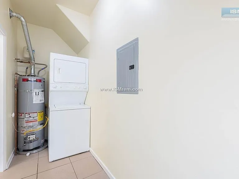 341 N Stanley Ave #347 — Photo 10