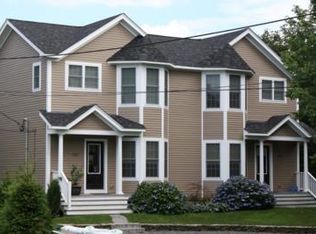 1237 E Main Rd, Portsmouth, RI 02871