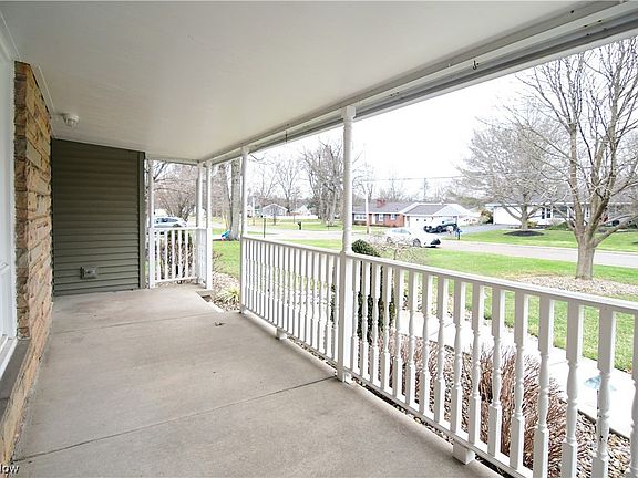 2nd image of 214 Mackinaw Ave