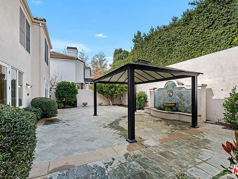 11815 Folkstone Ln — Photo 48