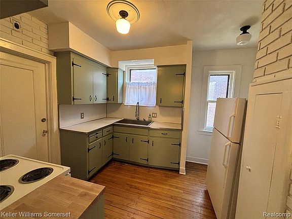 4th image of 5783 Yorkshire Rd