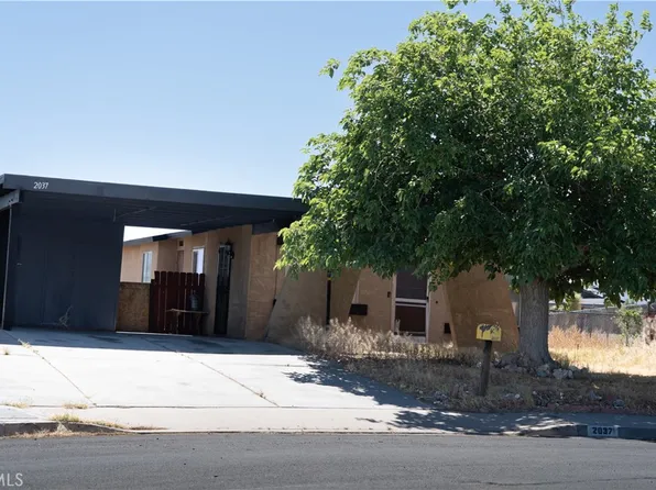 2037 Sequoia Dr, Barstow, CA 92311