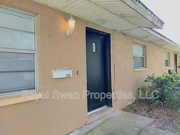 4th image of 1233 W Highland St