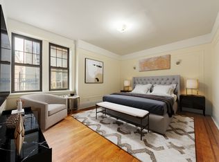 3086 32nd St APT 31, Astoria, NY 11102