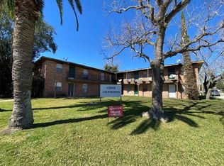 321 E Cedar St #9, Angleton, TX 77515