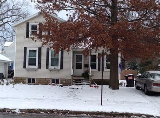 107 E Lincoln Ave, Zeeland, MI 49464
