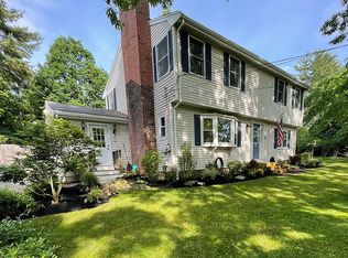 39 Mill St, Reading, MA 01867