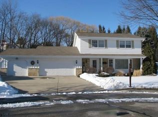 9042 Greenacre Ct, Greendale, WI 53129