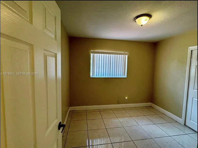 6471 SW 27th St — Photo 13