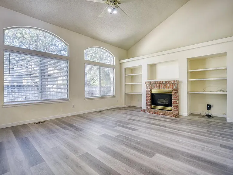20455 E Crestline Pl — Photo 3