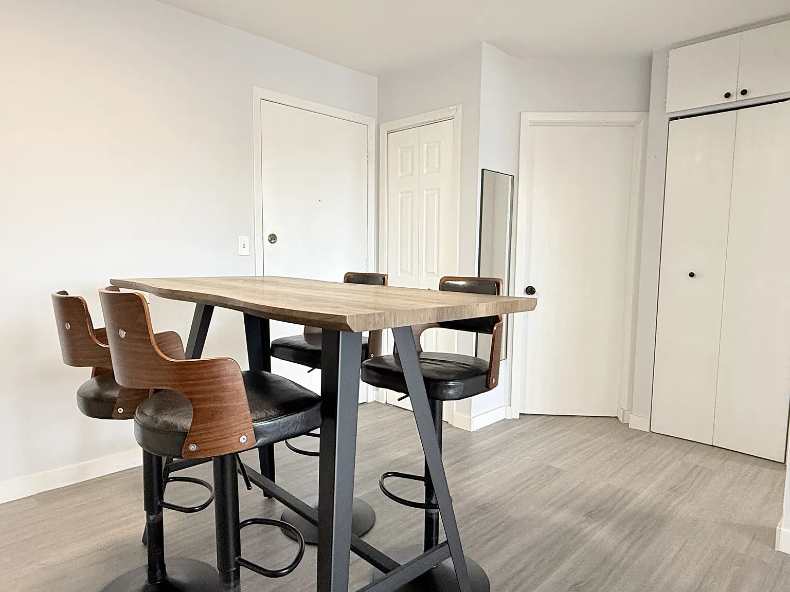 1 bed, $1,313 — Photo 4
