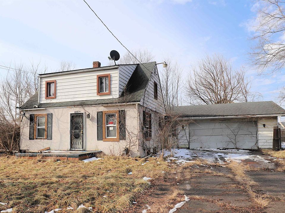 1st image of 3056 Shaw St