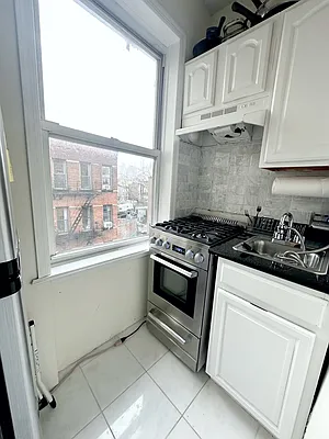 Rented by Compass | media 6