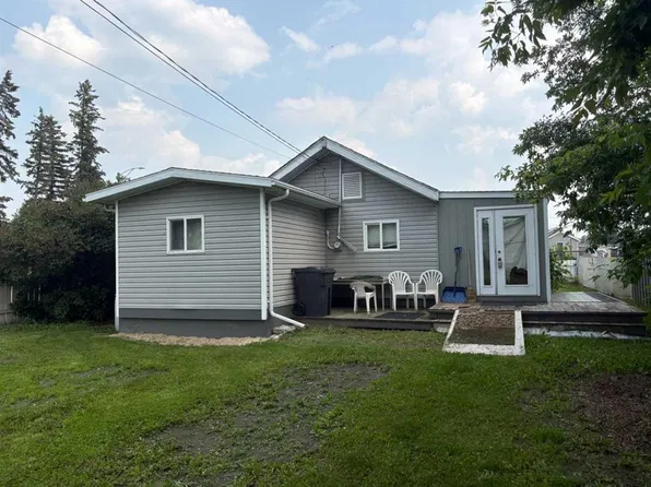 5140 E 48th St, Mannville, AB T0B 2W0