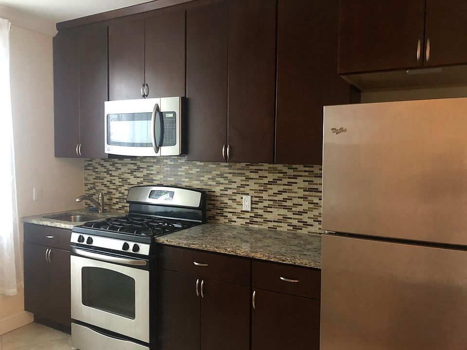 1st image of 295 Main St #3B