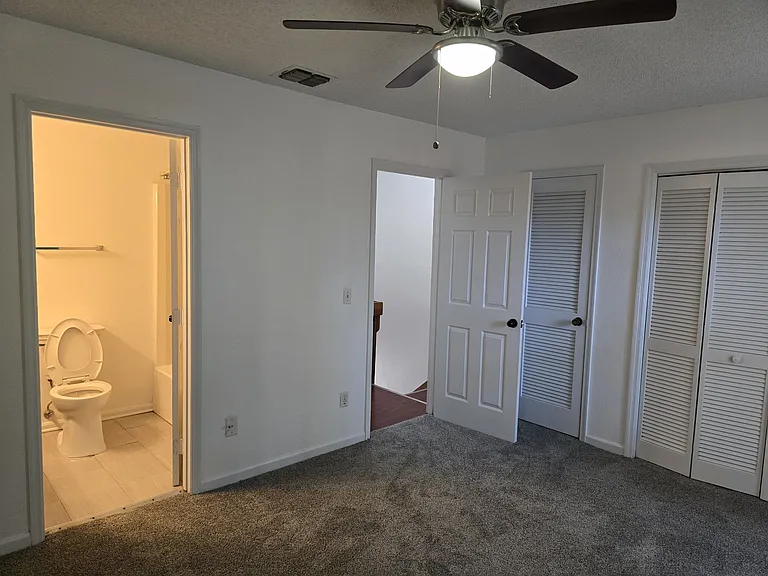 2218 Timberwood Cir N — Photo 27