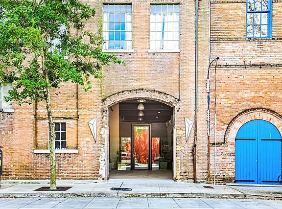 2nd image of 402 Julia St APT 301
