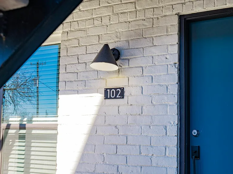 Perrin Flats at Bishop Ridge — Photo 22