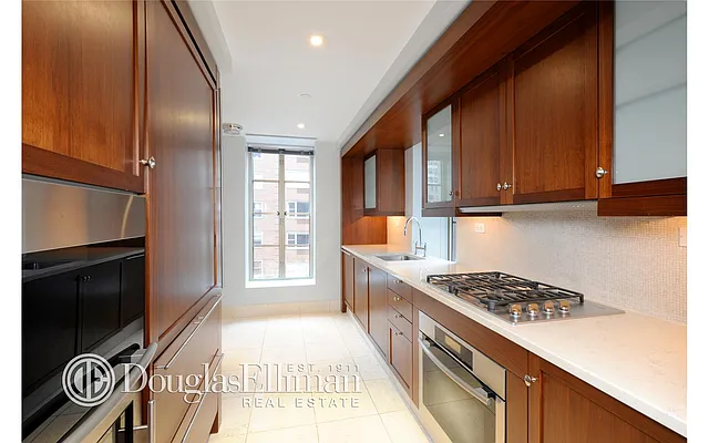 Rented by Douglas Elliman | media 35
