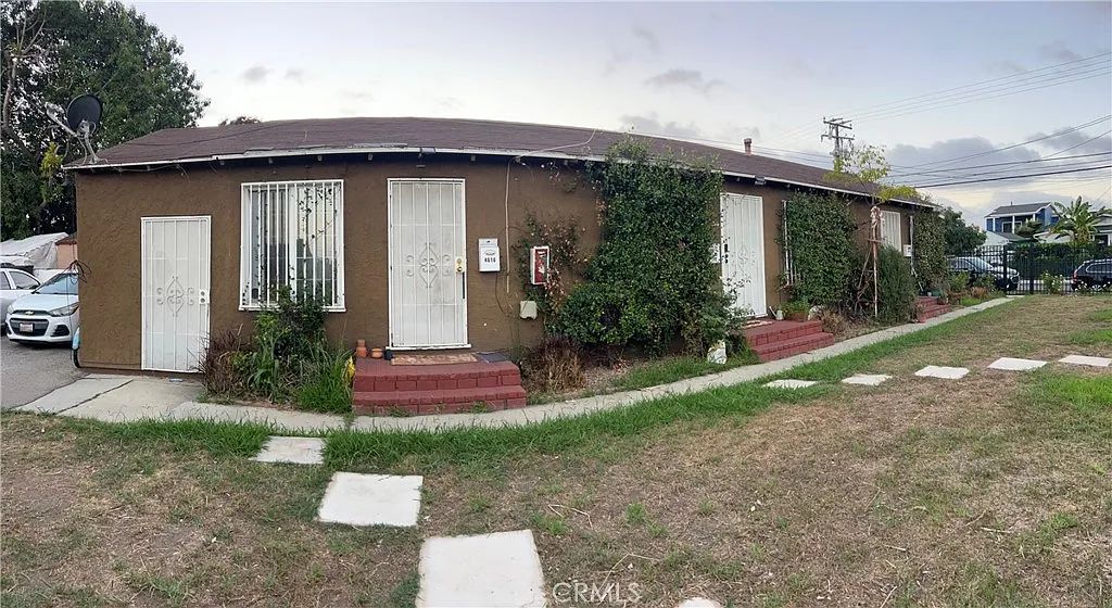 Studio, 250 sqft, $1,595 — Photo 1