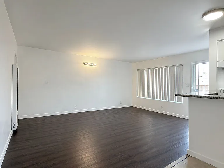 1415 Cedar Ave — Photo 6
