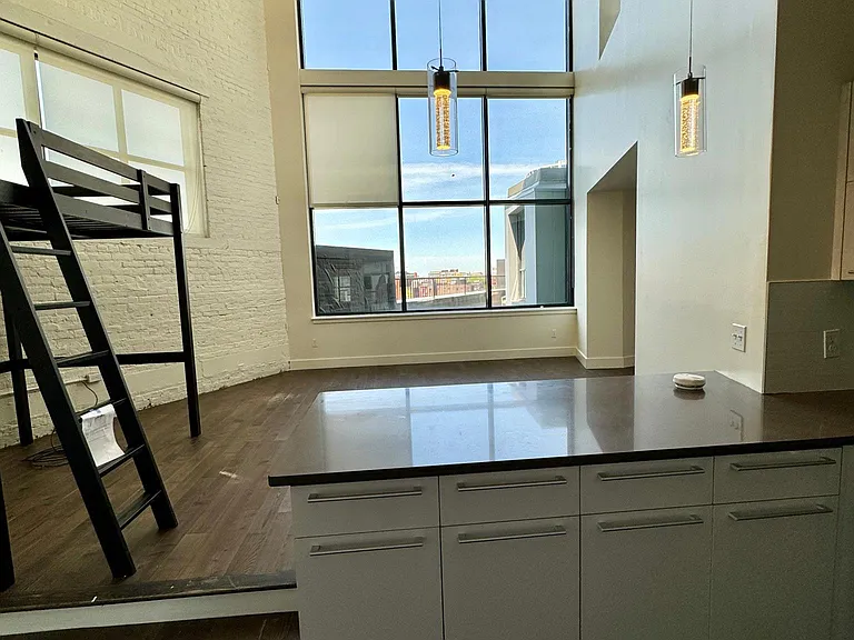 1124 Boylston St — Photo 4