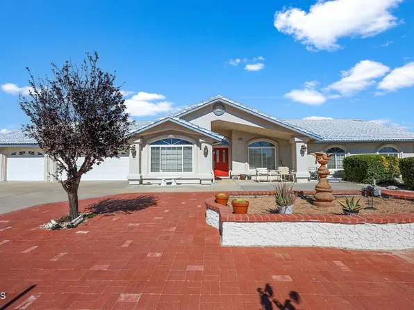 6754 Braceo St, Oak Hills, CA 92344