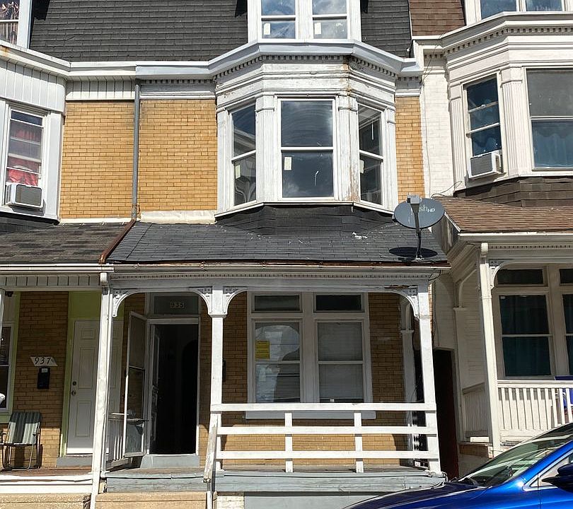 1st image of 935 W College Ave