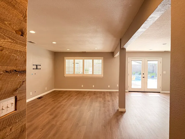 4757 Racetrack Cir — Photo 1