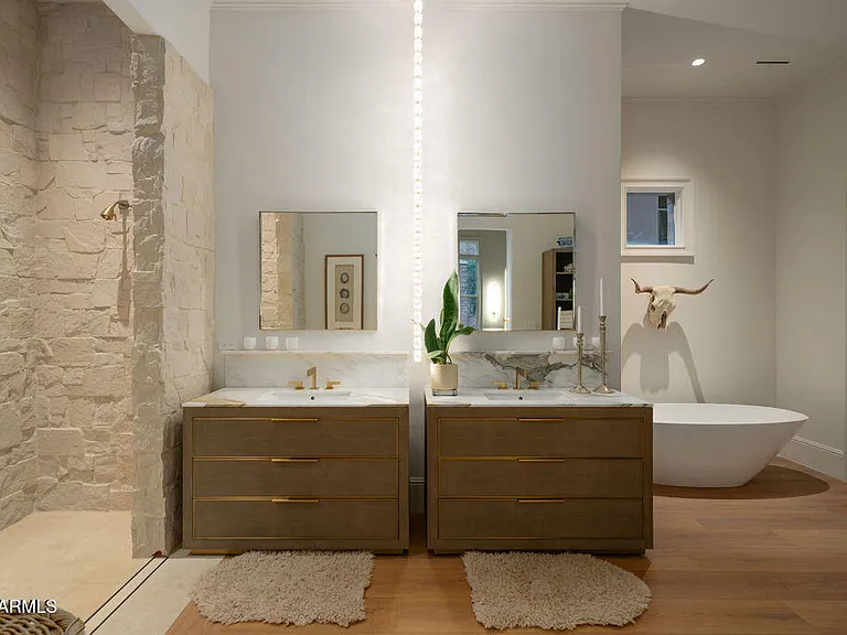 50 W Palm Ln — Photo 23